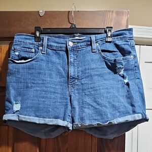 Womens Levi's Denim Roll-Cuff Women’s Shorts Size 33 (16)